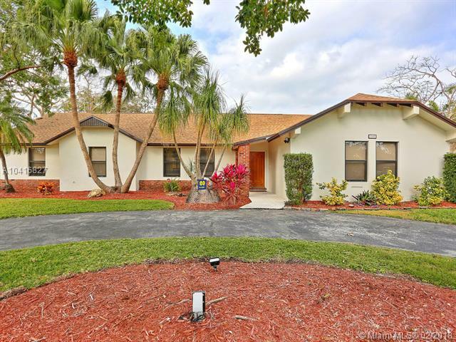 Property Photo: 7605 SW 171st St FL 33157