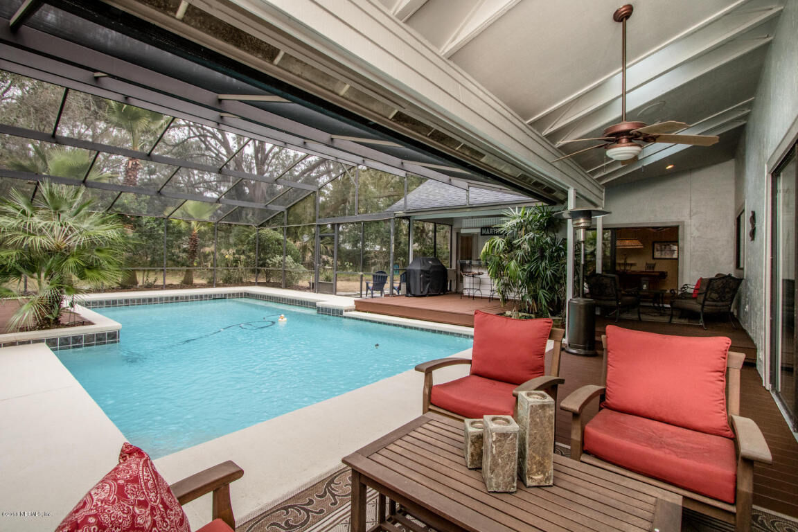 Property Photo: 595 Dunrobin Drive FL 32073