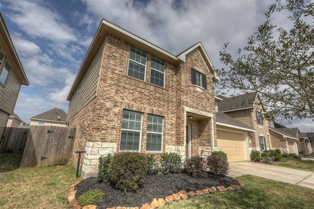 Property Photo:  1112 Lasso Court  TX 77511 