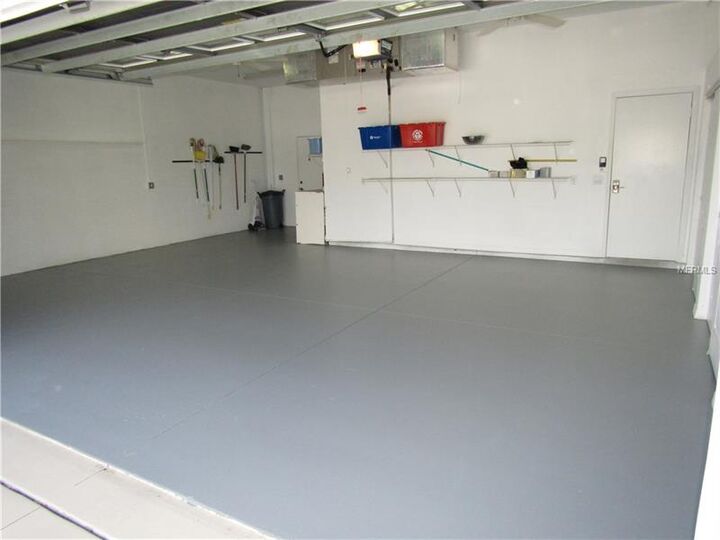 Property Photo:  1010 Betsy Court  FL 34293 