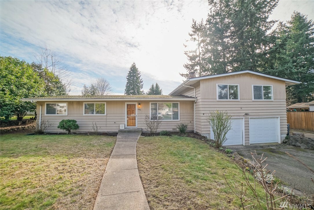 Property Photo: 645 S 195th St WA 98148