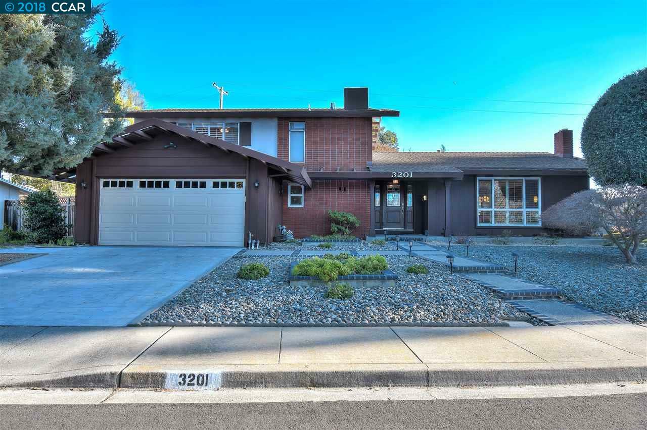 Property Photo:  3201 Primrose Ln  CA 94598 