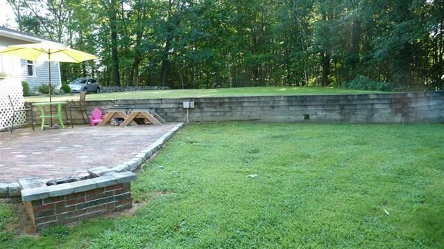 Property Photo: 111 Hackett Hill Road NH 03106