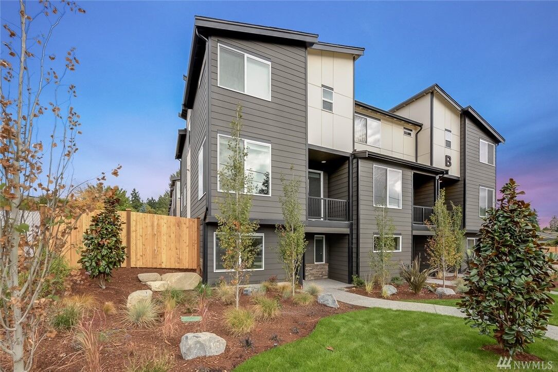 Property Photo:  14913 48th Avenue W M-1  WA 98026 