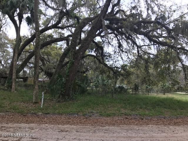 Property Photo: 130 Cypress Point Circle FL 32131