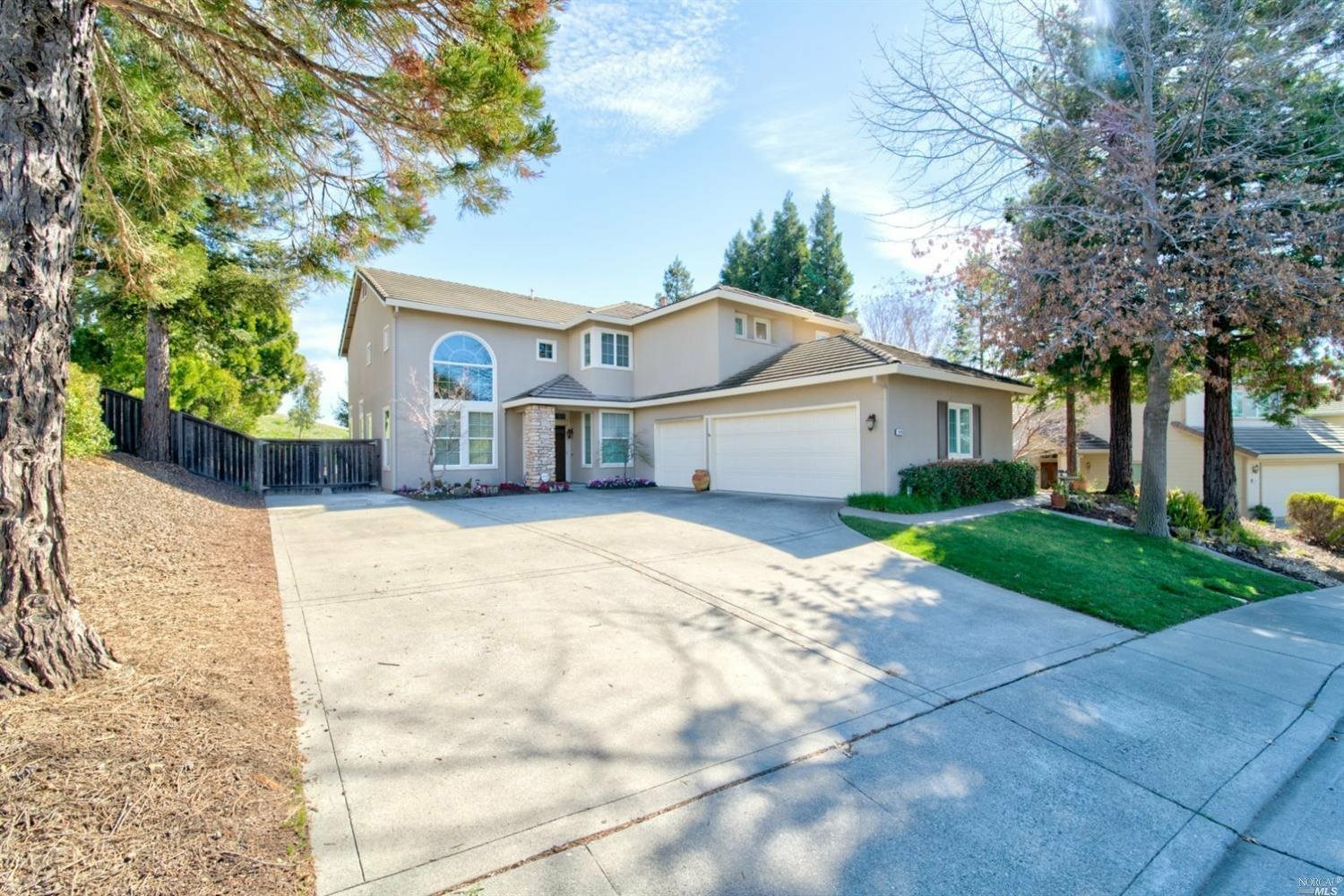 Property Photo:  2470 Whispering Oaks Drive  CA 94534 