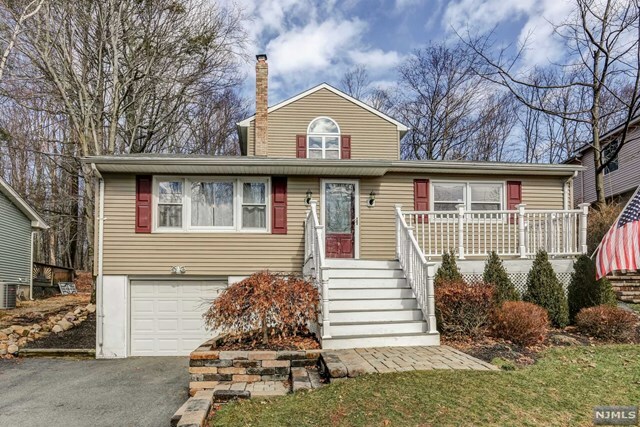 Property Photo:  138 Cayuga Avenue  NJ 07866 