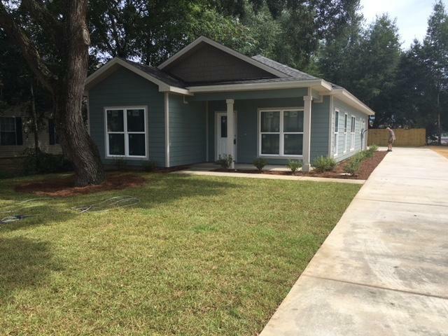 Property Photo: 1608 27th Street FL 32578