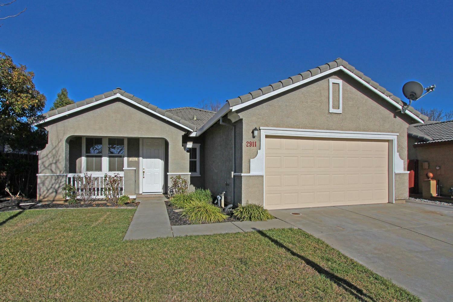 Property Photo:  2911 Red Clover Way  CA 95648 