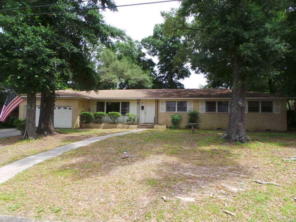 Property Photo:  1251 Driftwood Dr  FL 32503 