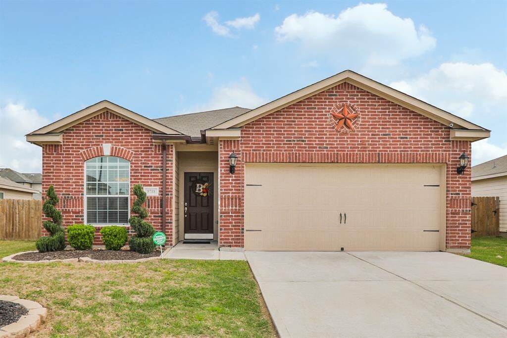 Property Photo: 5718 That Way TX 77339