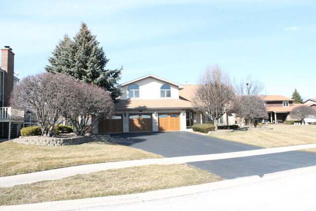Property Photo:  9132 Kensington Way  IL 60462 