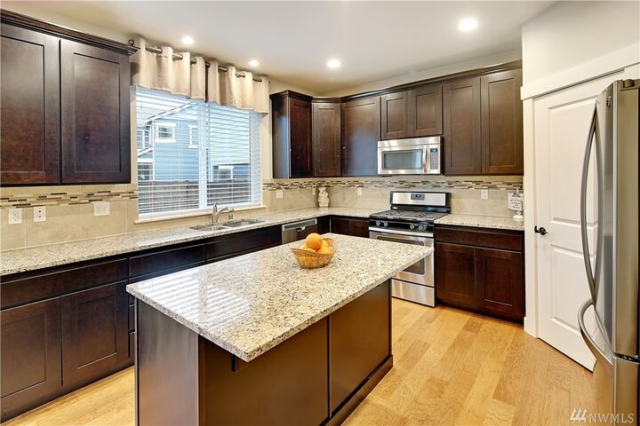 Property Photo: 18921 10th Dr SE WA 98012