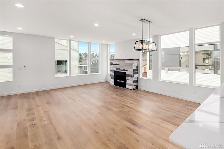 Property Photo: 2609 E John St WA 98112