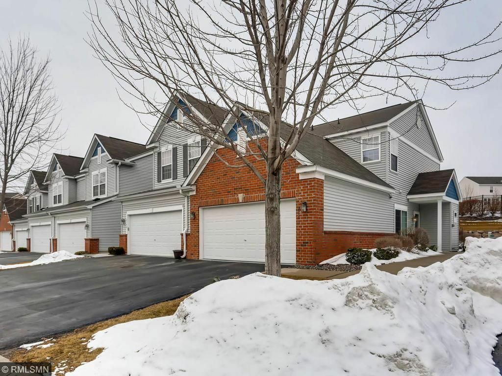 Property Photo:  2750 Spy Glass Drive  MN 55318 