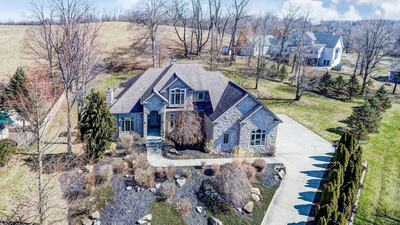 Property Photo: 554 Pinehurst Court OH 43055