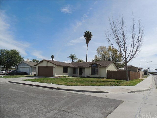 Property Photo: 627 Coolidge Avenue CA 92543