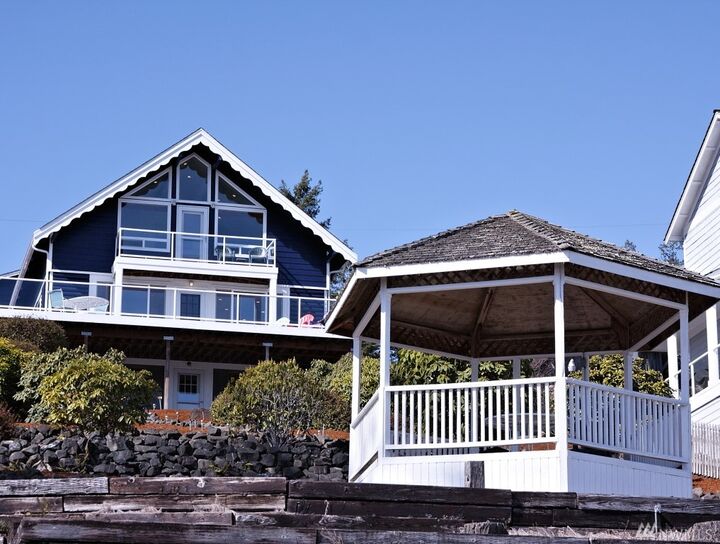 Property Photo: 1170 E Treasure Island Dr WA 98524