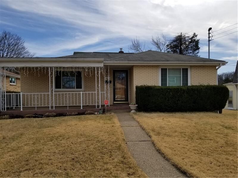 Property Photo:  1416 Stanley Dr  PA 15147 