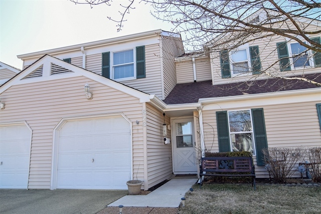 Property Photo:  828 Texas Court  IL 60188 