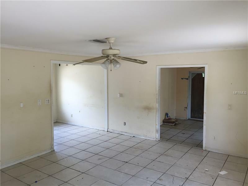 Property Photo:  2671 Maple Avenue  FL 33901 