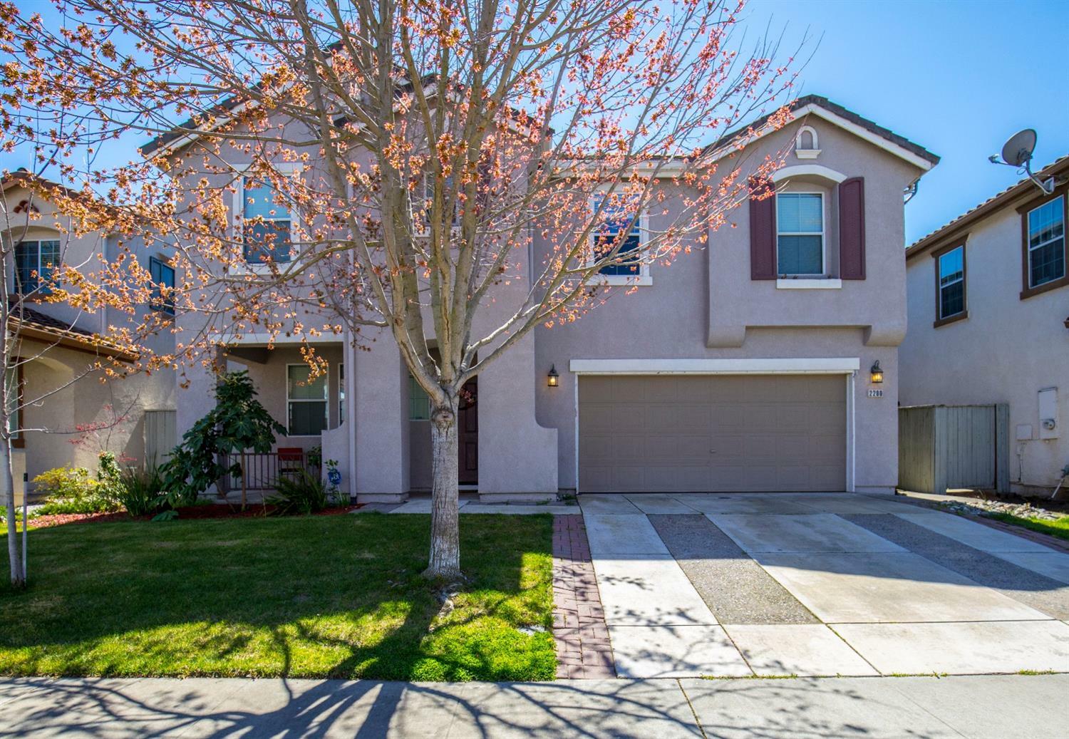 Property Photo:  2200 Heger Way  CA 95758 