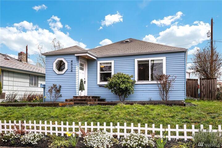 Property Photo: 4934 Beacon Avenue S WA 98108
