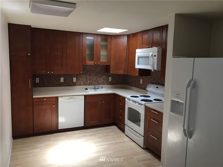 Property Photo: 14600 SE 176th Street K-5 WA 98058