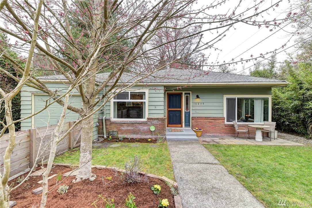 Property Photo: 10849 12th Ave NE WA 98125
