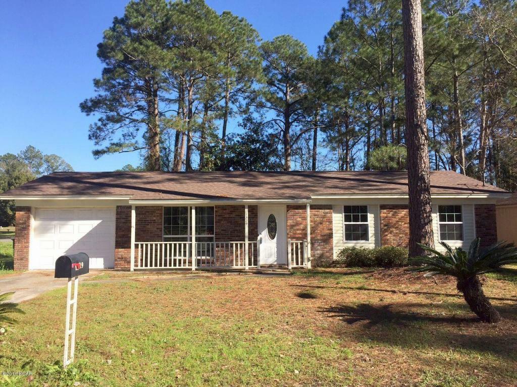 Property Photo: 1329 Pinnacle Pines Road FL 32404