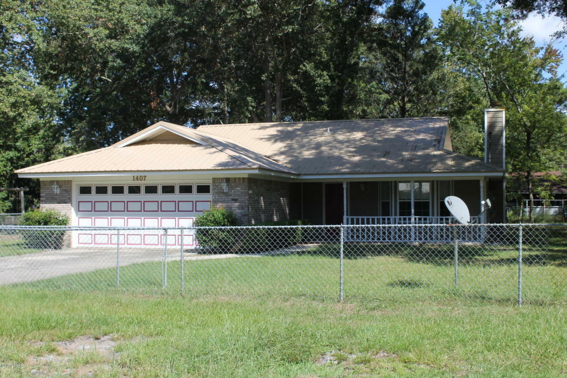 Property Photo:  1407 Kentucky Avenue  FL 32444 