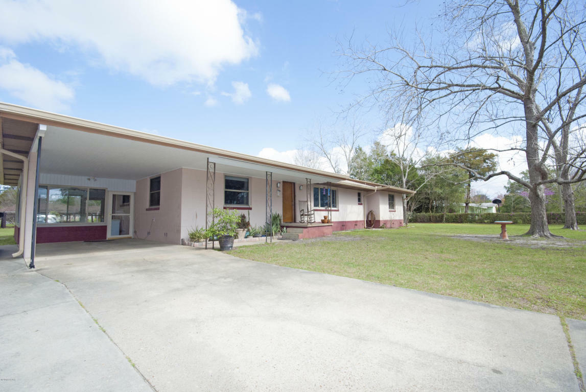 Property Photo: 2827 Ten Acre Road FL 32405