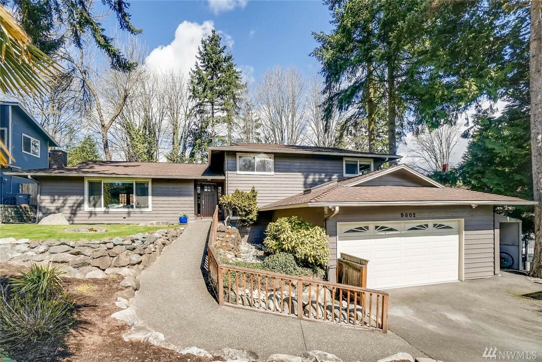 Property Photo: 9802 NE 139 St WA 98034