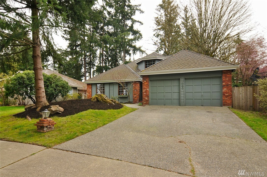 Property Photo:  11331 NE 104th St  WA 98033 