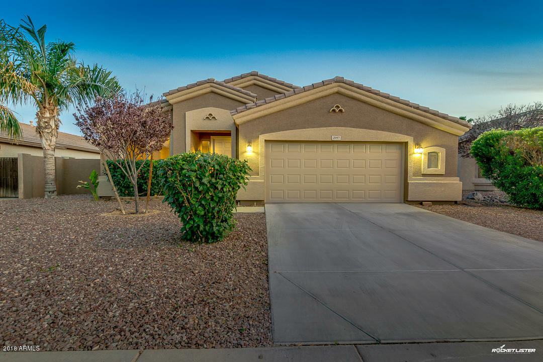 Property Photo: 2057 E Riviera Drive AZ 85249