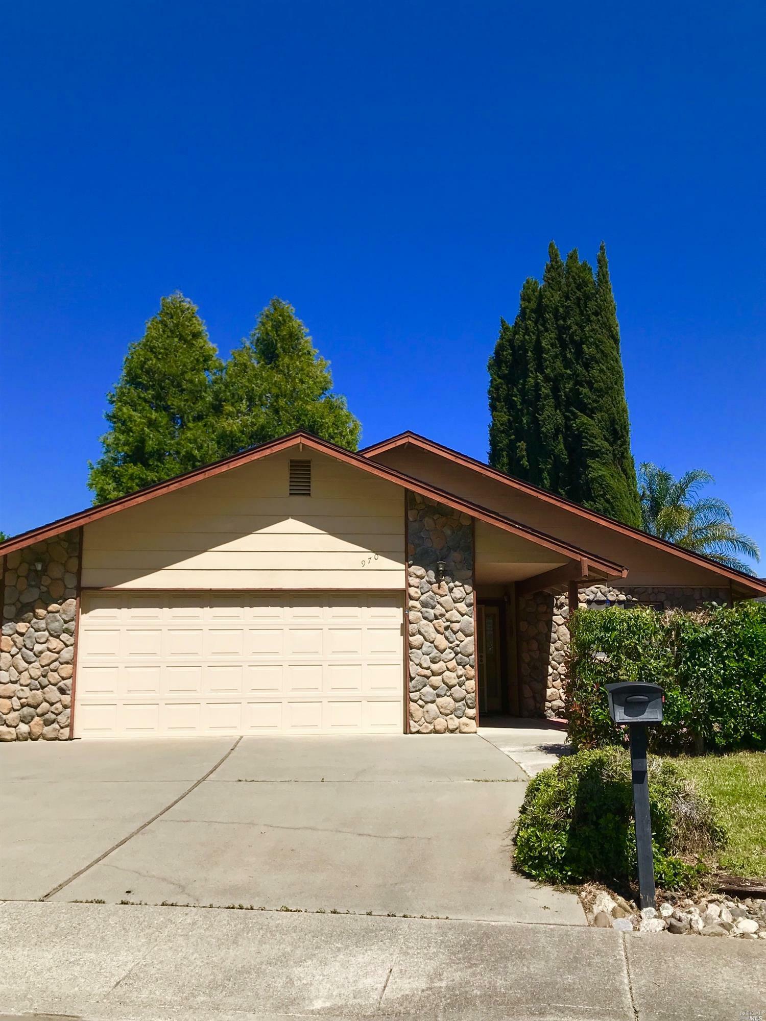 Property Photo:  970 Justin Way  CA 95620 