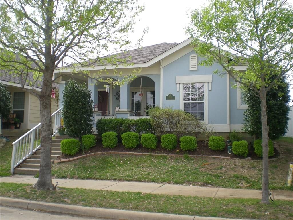 Property Photo:  1521 Cherokee Rose Trail  TX 76227 