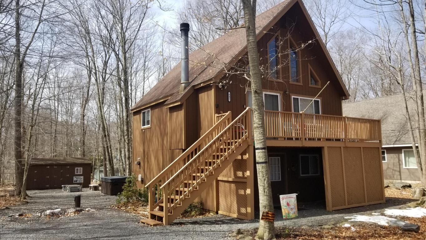 Property Photo:  641 Maxatawny Drive  PA 18347 