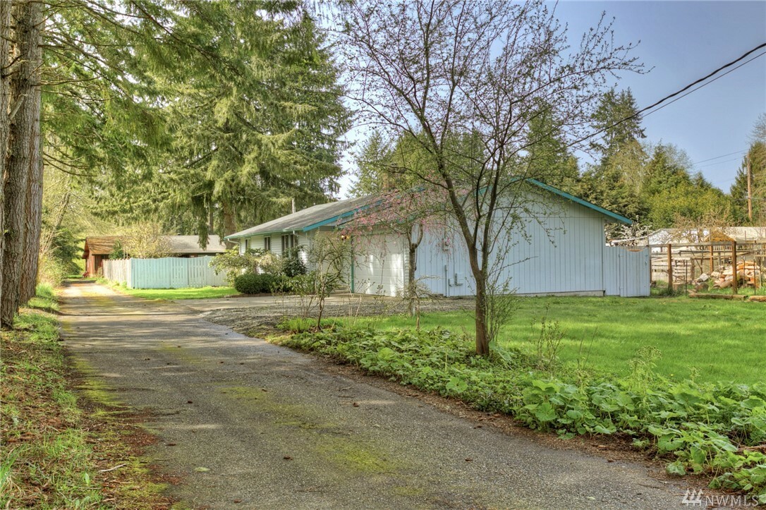 Property Photo:  2323 Friendly Grove Rd NE  WA 98506 