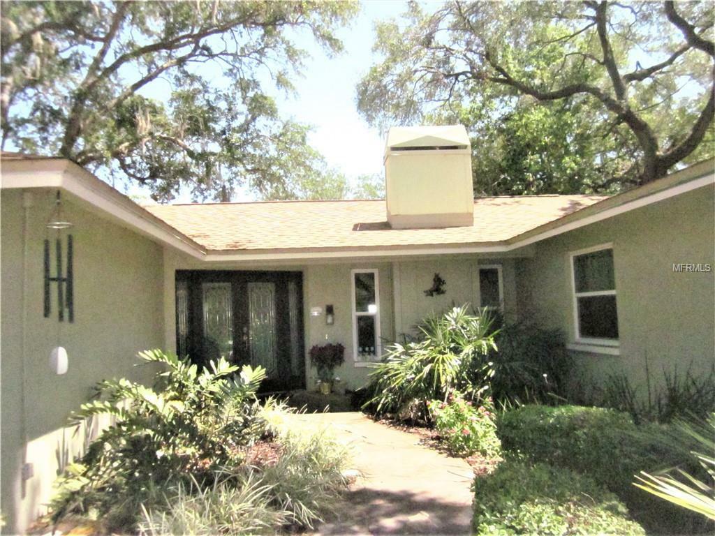 Property Photo:  1843 Oak Forest Drive S  FL 33759 