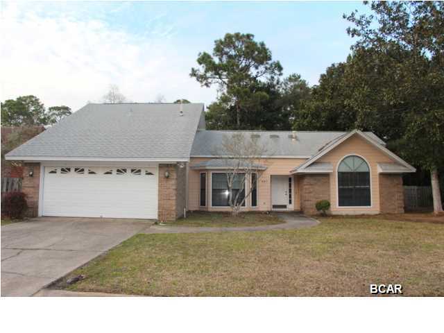 Property Photo: 807 Plantation Way FL 32404