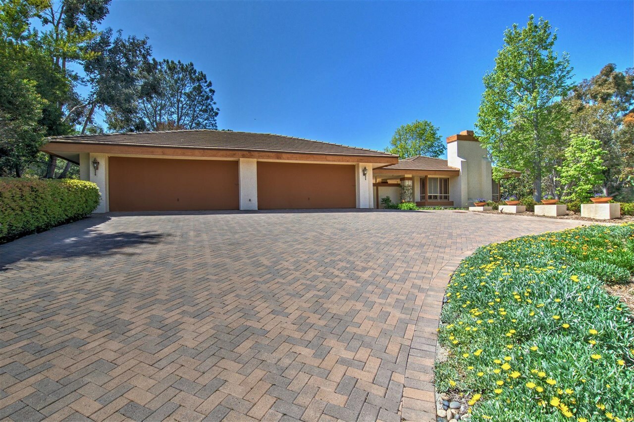 Property Photo: 4447 Vista De La Tierra CA 92014