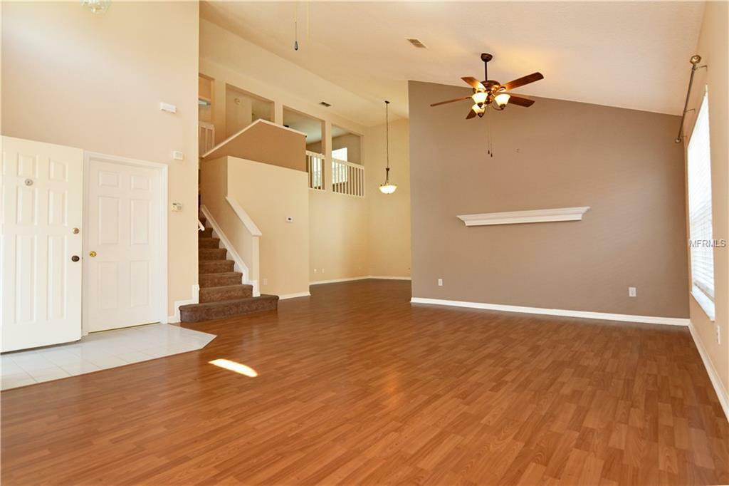 Property Photo:  617 Silver Birch Place  FL 32750 