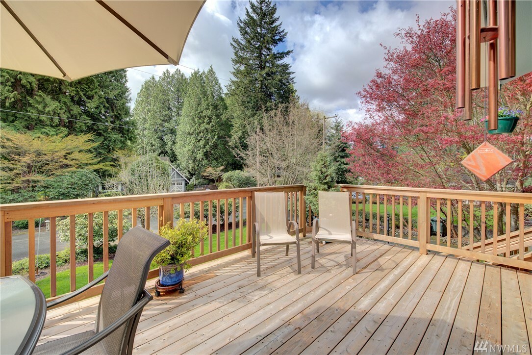 Property Photo:  9618 NE 198th St  WA 98011 