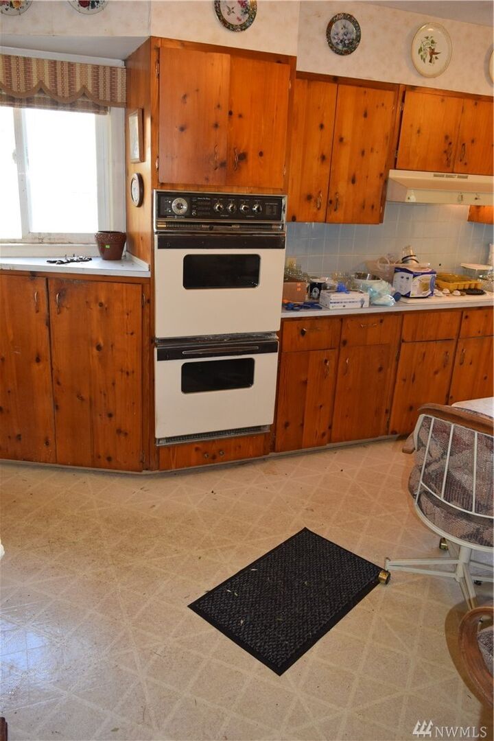 Property Photo: 511 N B St WA 98520