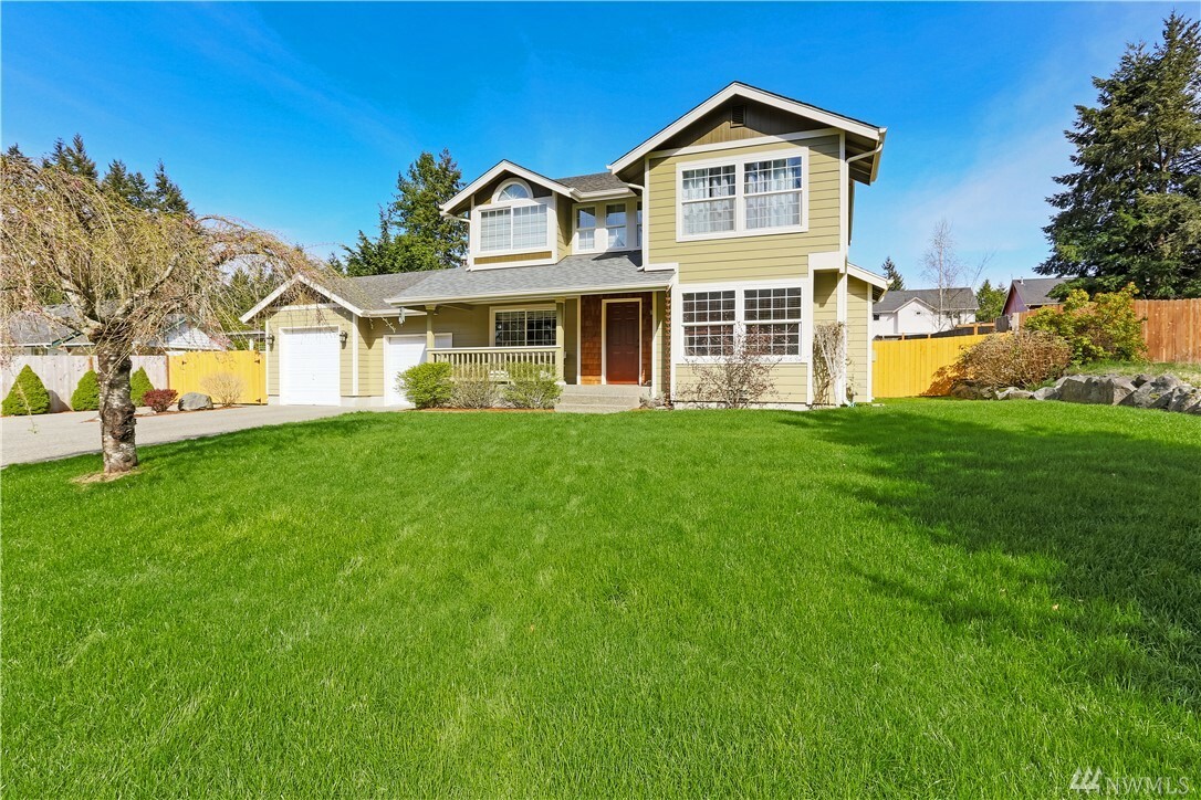 Property Photo:  5207 Brady Place SE  WA 98366 