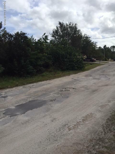 Property Photo: 408 SW Larino Road SW FL 32908
