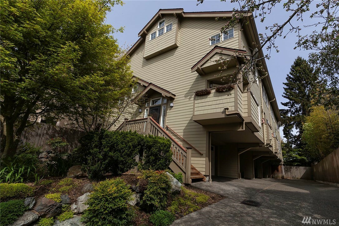 Property Photo:  4418 Corliss Ave N A  WA 98103 