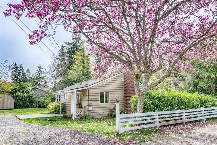 9702 226th Place SW  Edmonds WA 98020 photo