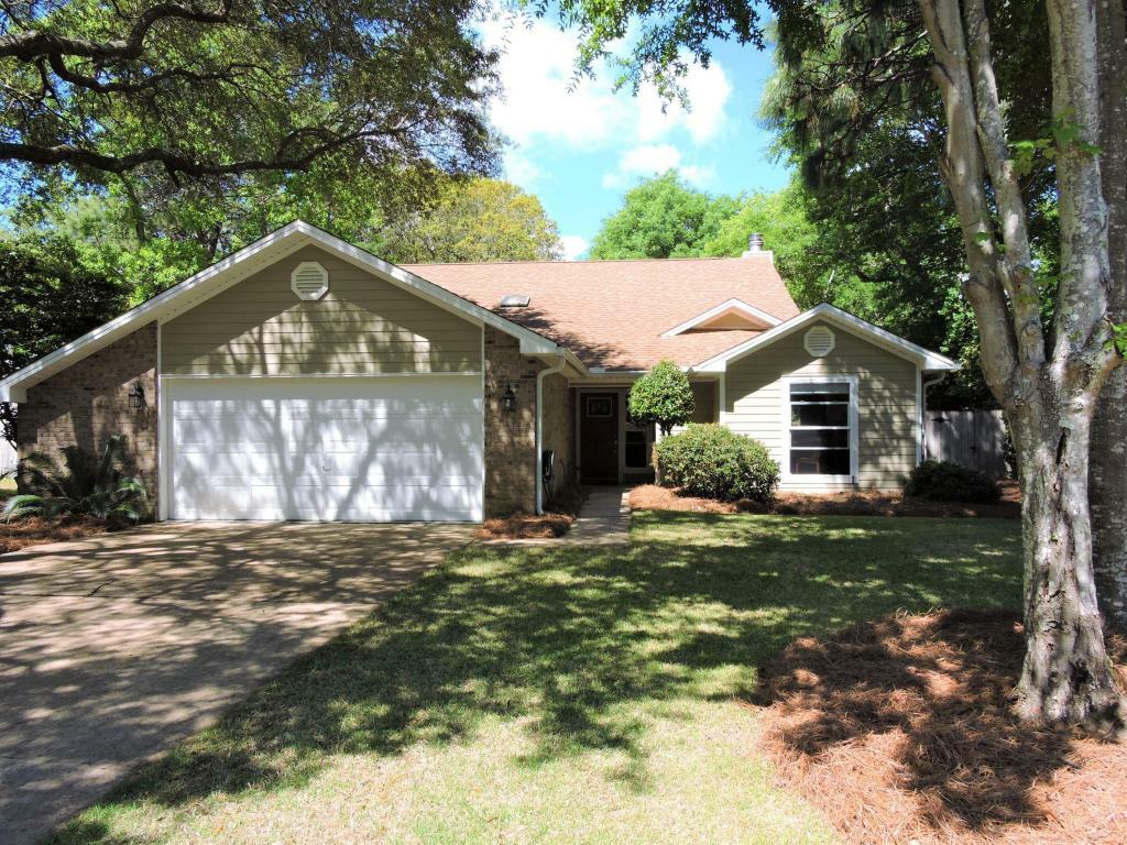 Property Photo:  312 Greenwood Way  FL 32578 